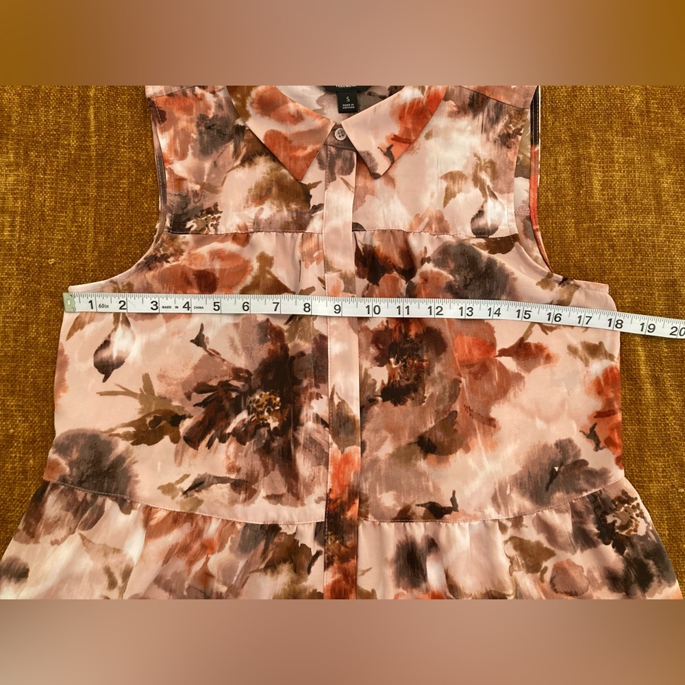 Beautiful Vera Wang muted peach sleeveless blouse size S - Picture 6 of 10